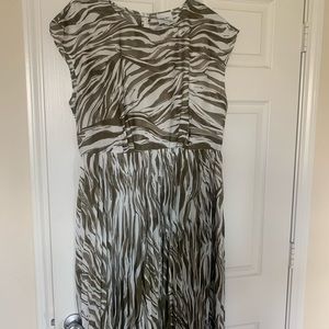 Brand new Nine West dress. Silky and smooth!
